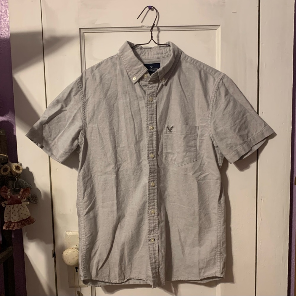 American Eagle Outfitters Gray Buttoned Men’s Petite Short Sleeve Shirt